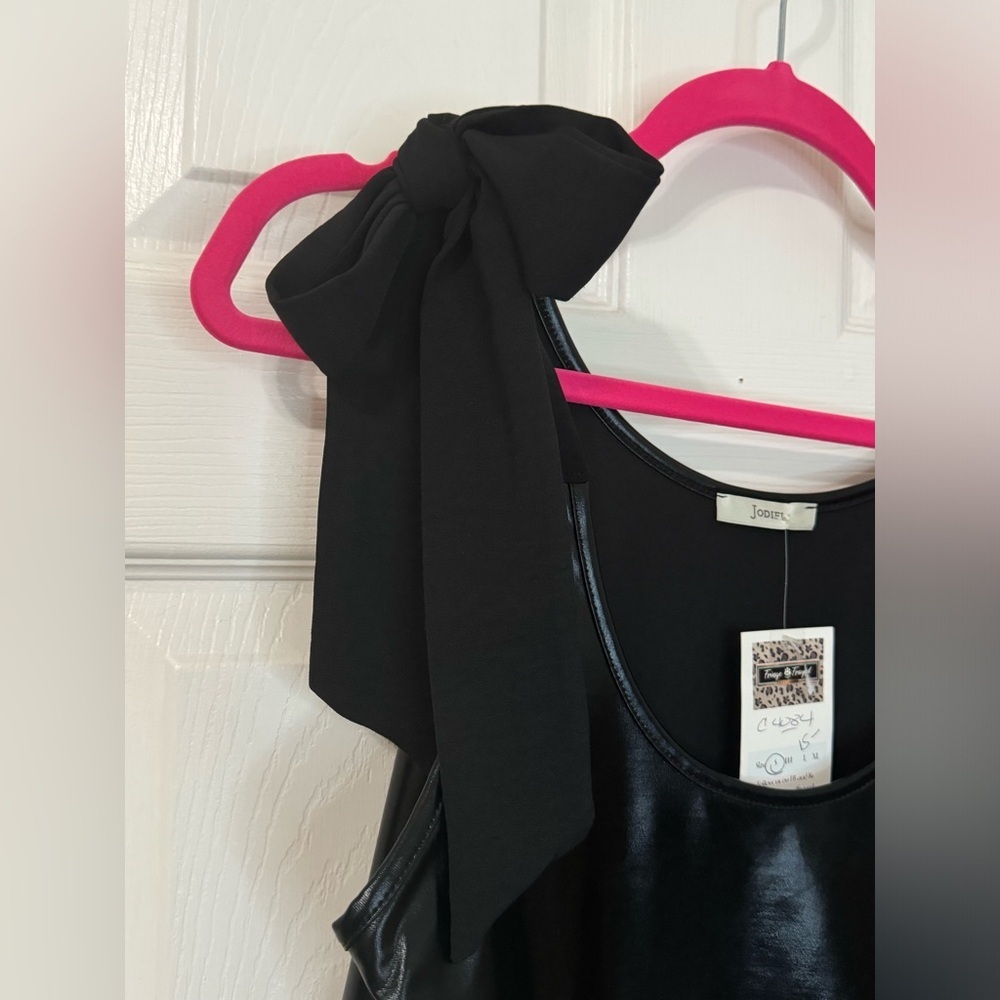 Josie Black Sleeveless Faux Leather Shirt with Sheet Ties on Shoulder Size Small - Picture 2 of 5